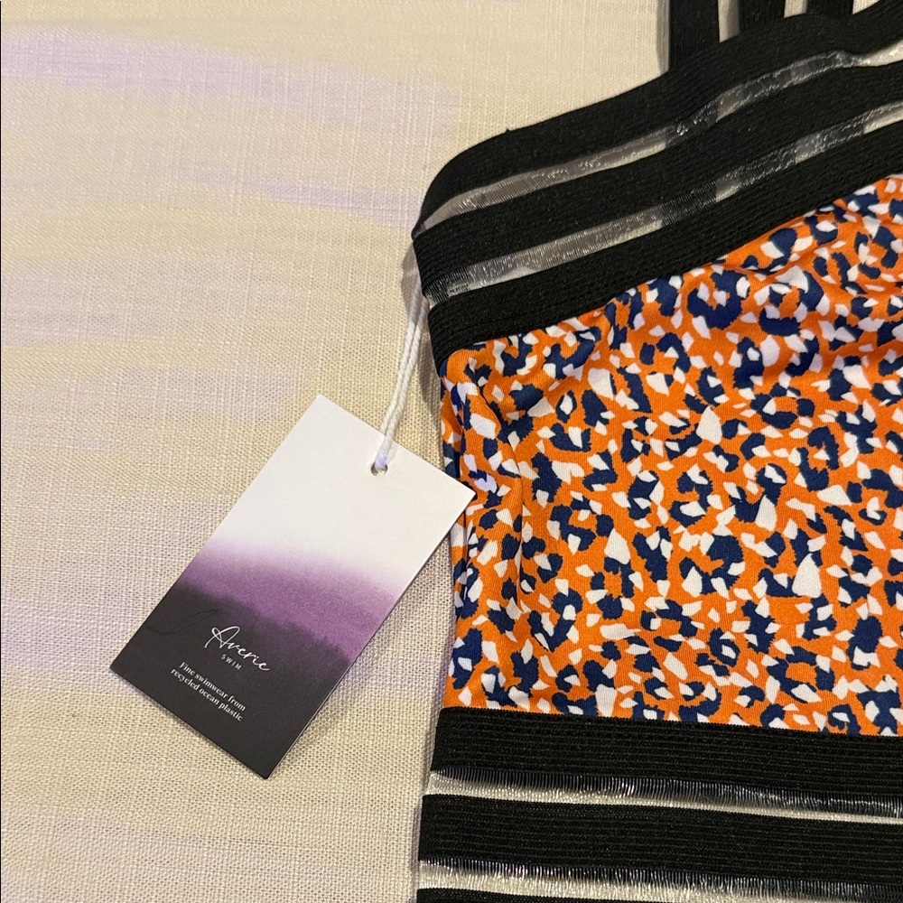 NWT Averíe One-Piece Swimsuit - Picture 2 of 8